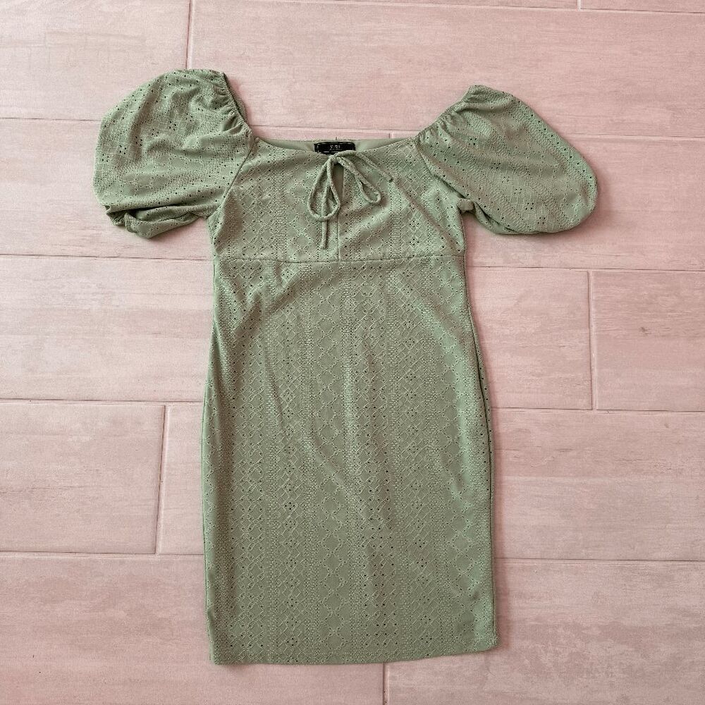 VIBE Mini Dress Bodycon Mint Green Short Sleeve Tie-Front Bust Textured Sage M